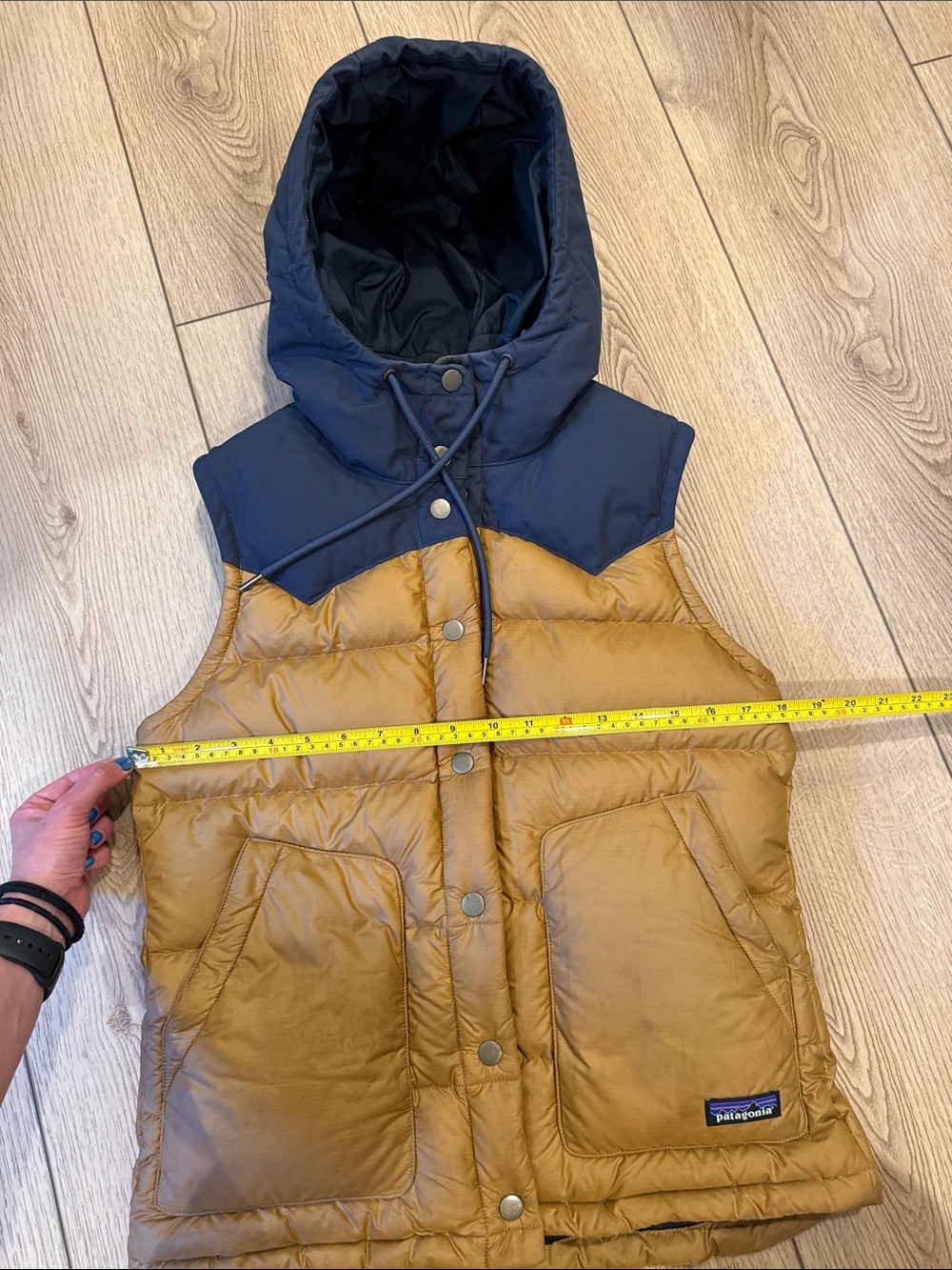 Patagonia Bivy retro Mustard and Charcoal Hooded Puffer Vest size S - Picture 9 of 10